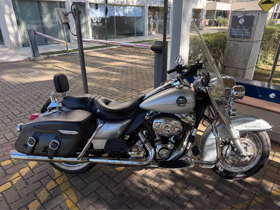 HARLEY-DAVIDSON ROAD KING CLASSIC HARLEY-DAVIDSON ROAD KING CLASSIC
